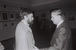 З Васілём Быкавым. 1988 г. Фота Сяргея Шапрана